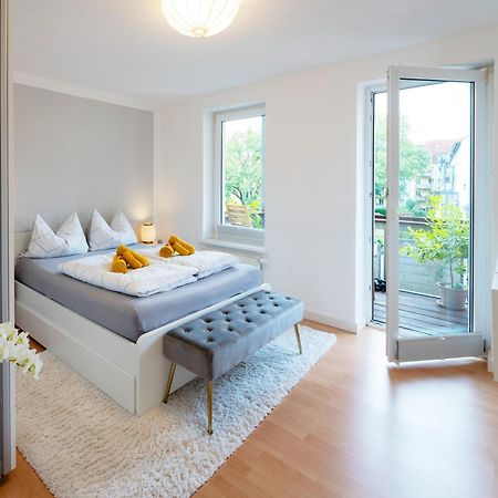 Schlosskoenig - Modernes & Zentrales Apartment Mit Balkon Und Arbeitsplatz Schwerin  Kültér fotó