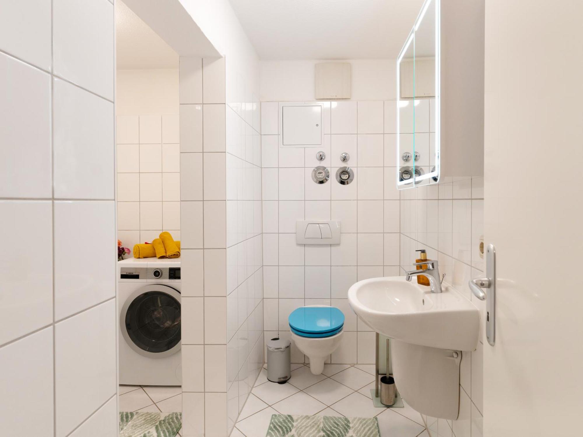 Schlosskoenig - Modernes & Zentrales Apartment Mit Balkon Und Arbeitsplatz Schwerin  Kültér fotó