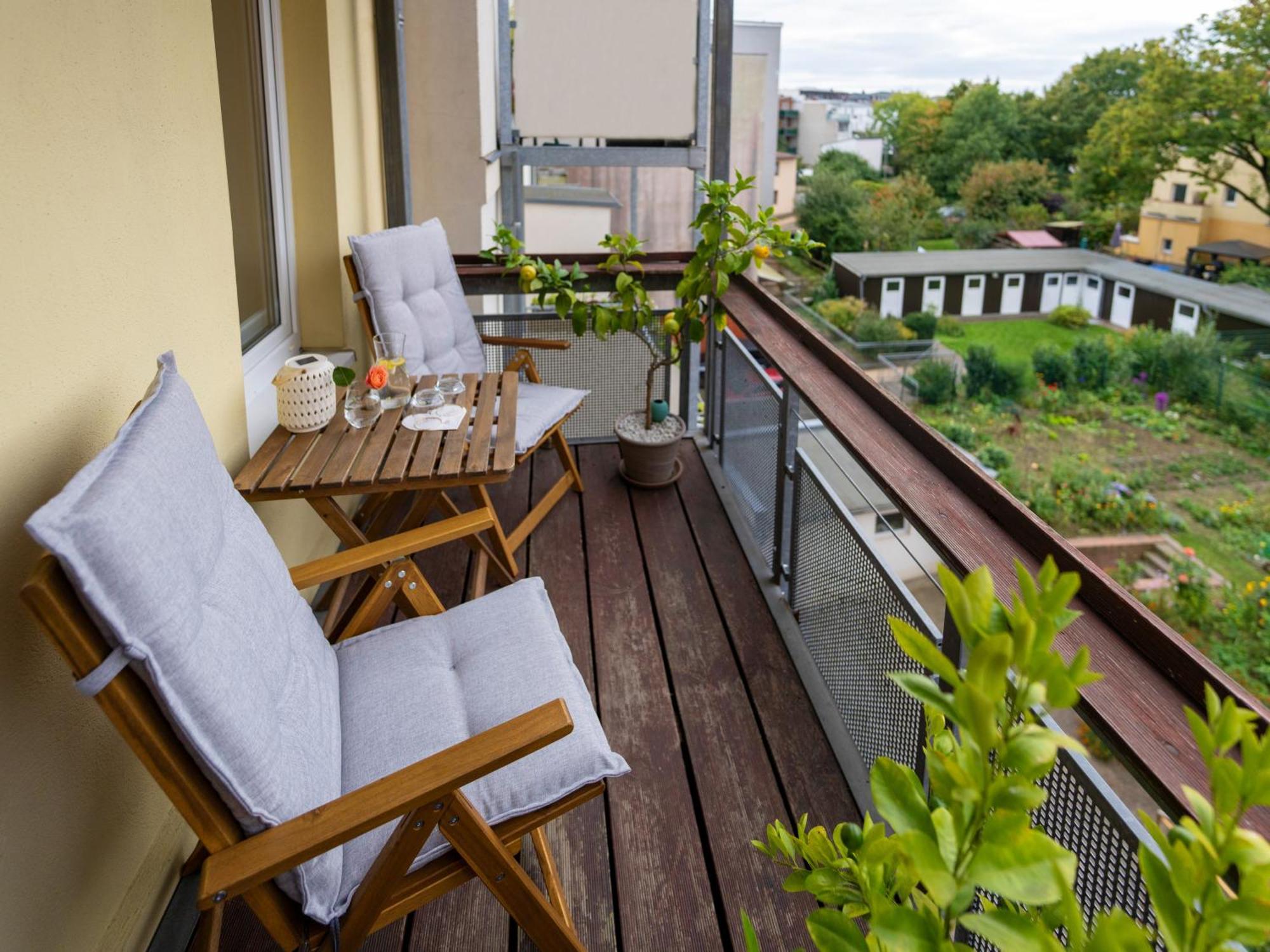 Schlosskoenig - Modernes & Zentrales Apartment Mit Balkon Und Arbeitsplatz Schwerin  Kültér fotó