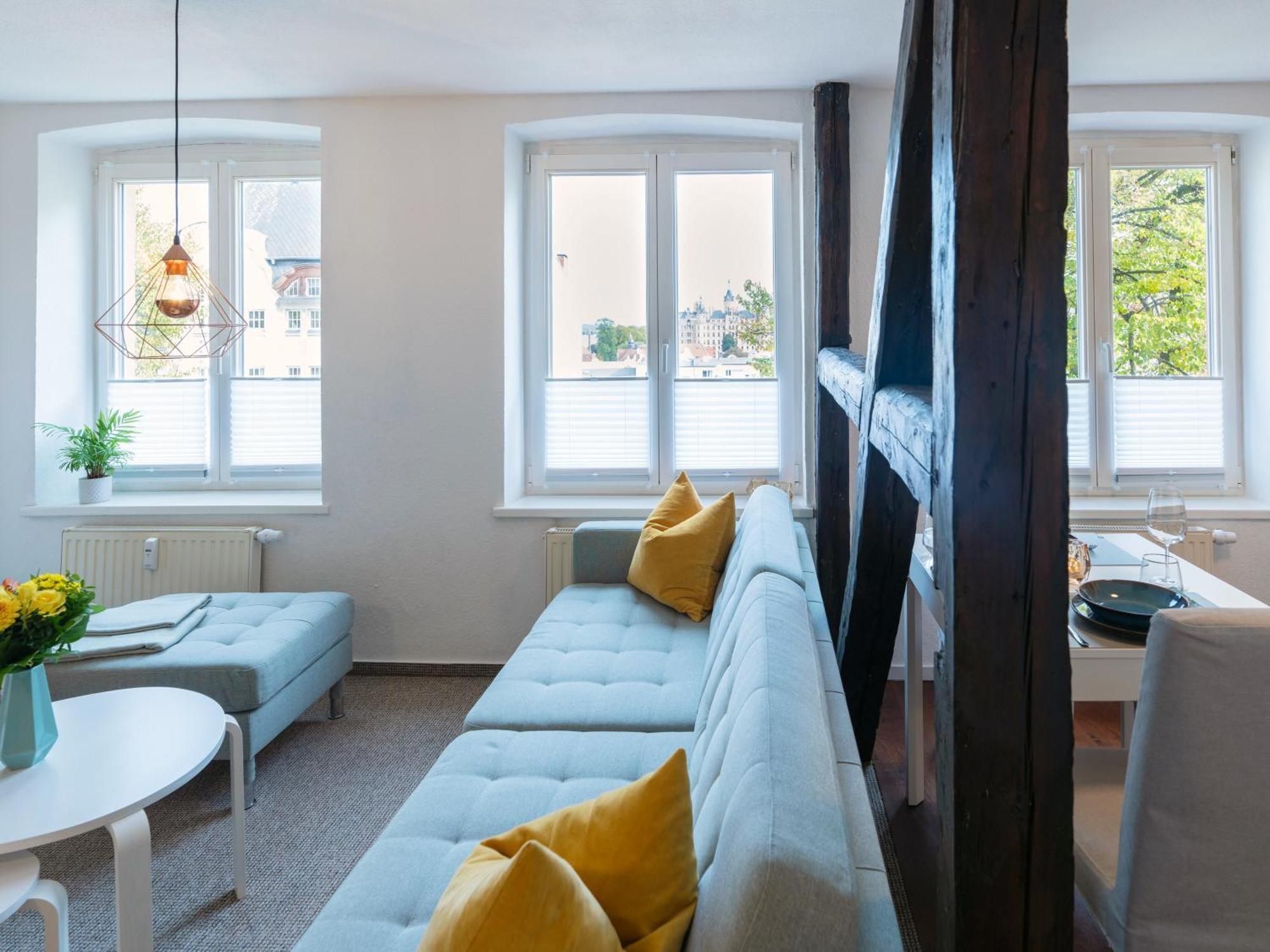 Schlosskoenig - Modernes & Zentrales Apartment Mit Balkon Und Arbeitsplatz Schwerin  Kültér fotó